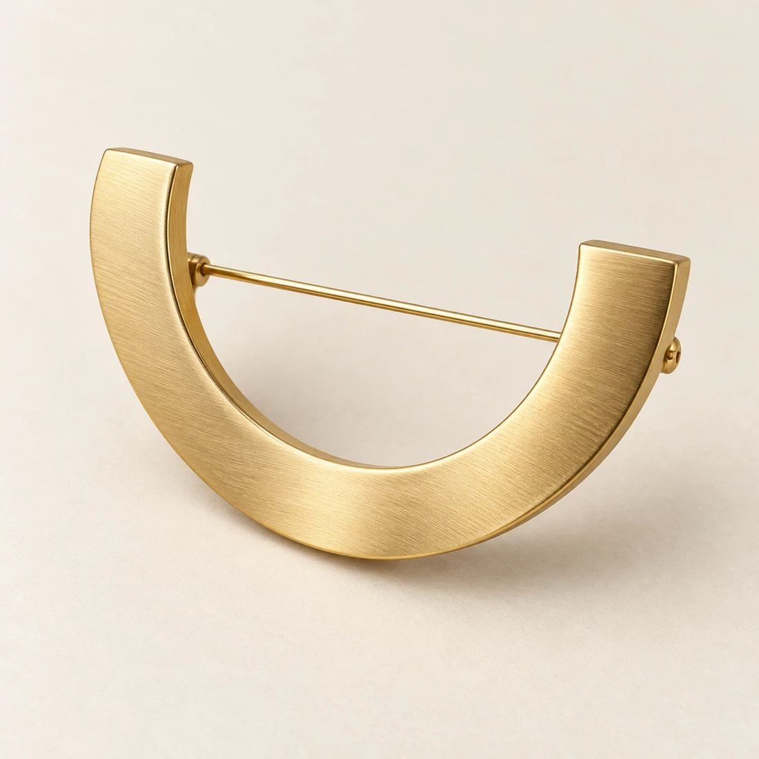 Arc Outline Brooch, gold, geometric openwork design